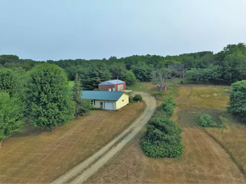 w5708 Wisconsin 33, Pardeeville, WI 53954