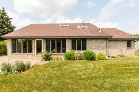 w2619 Ruby Court, Appleton, WI 54915 photo 2
