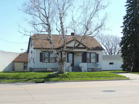 1210 N Badger Ave, Appleton, WI 54914 photo 1