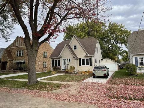 1220 W Lorain St, Appleton, WI 54914