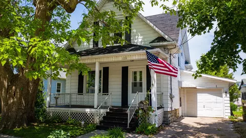 1226 School Ave, Oshkosh, WI 54901