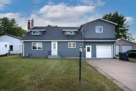 607 N Mill St, Weyauwega, WI 54983