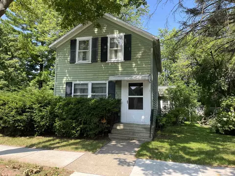 621 N Erie St, De Pere, WI 54115