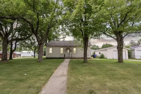 451 Mccagg St, Peshtigo, WI 54157
