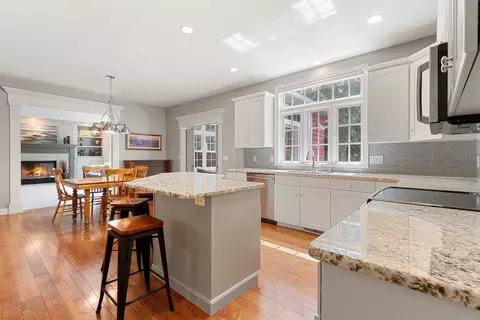 213 E Castlebury Ln, Appleton, WI 54913 photo 7
