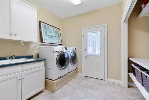 213 E Castlebury Ln, Appleton, WI 54913 photo 40