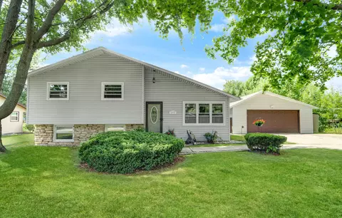 1072 Goss Ave, Menasha, WI 54952