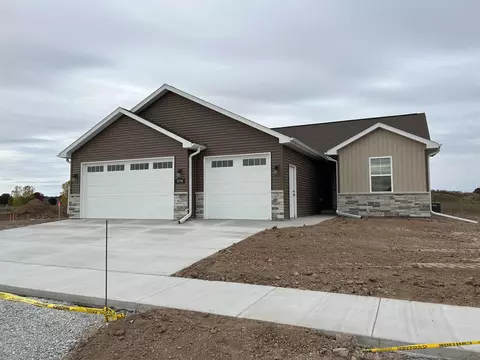 3776 E Gladiolus Pl, Appleton, WI 54913