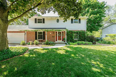 619 Kessler St, Neenah, WI 54956