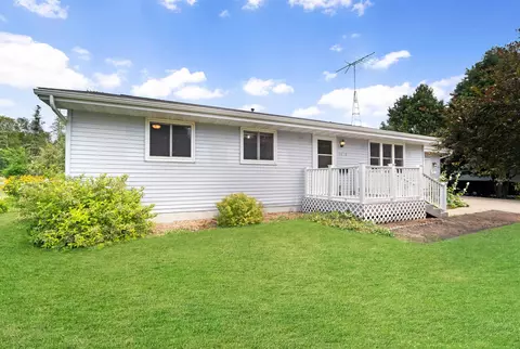 1416 Dexter St, New London, WI 54961
