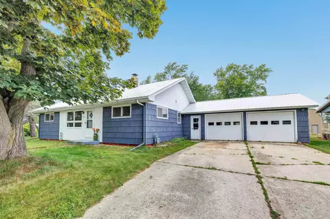 205 E Greenfield Ave, Algoma, WI 54201