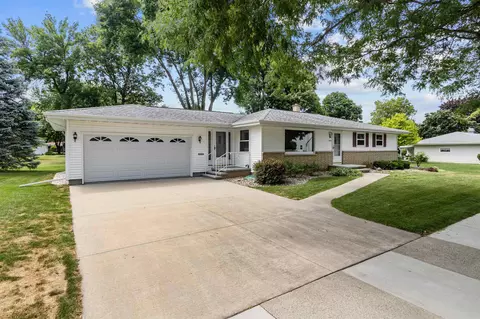 2515 S Greenview St, Appleton, WI 54915 photo 3