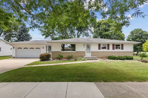 2515 S Greenview St, Appleton, WI 54915