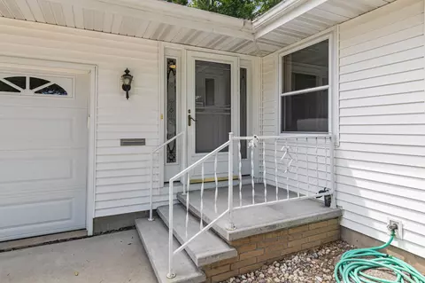 2515 S Greenview St, Appleton, WI 54915 photo 4