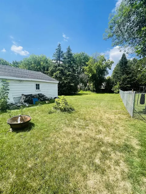 1601 S Jackson St, Appleton, WI 54915 photo 3