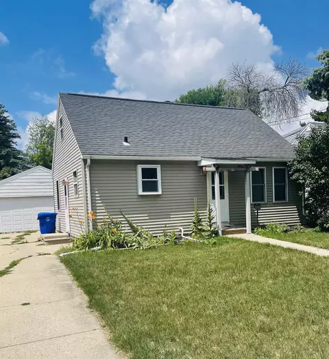 1601 S Jackson St, Appleton, WI 54915