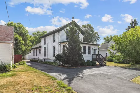 2766 Fond Du Lac Rd, Oshkosh, WI 54902