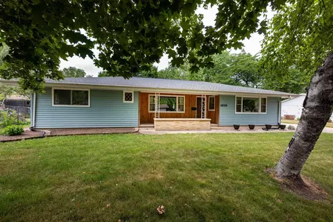 1815 Fairview St, Oshkosh, WI 54901