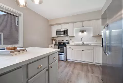 1608 N Hall Ave, Appleton, WI 54911 photo 8