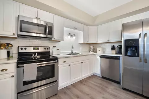 1608 N Hall Ave, Appleton, WI 54911 photo 9