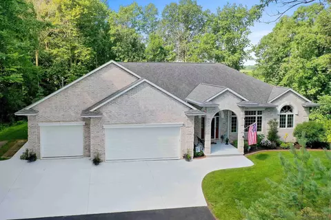 1415 W Ravine Ct, Green Bay, WI 54313