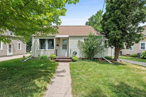 1328 W Spring St, Appleton, WI 54914