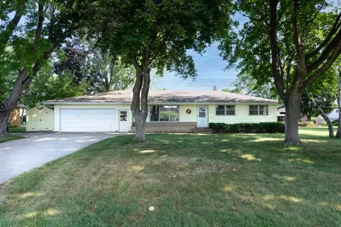610 W Sunset Ave, Appleton, WI 54911