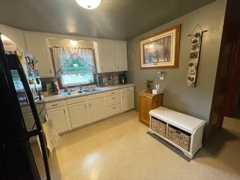 1046 Metomen St, Ripon, WI 54971 photo 5