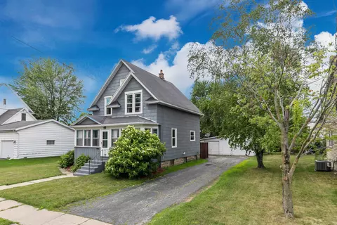 410 3rd St, Neenah, WI 54956