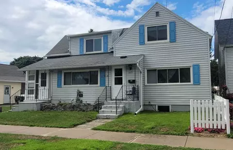 1013 Walnut St, Marinette, WI 54143