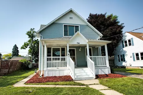 734 1st St, Menasha, WI 54952