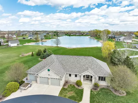 2940 Gentle Hills Dr, De Pere, WI 54115