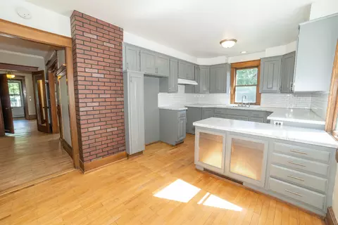 623 S State St, Appleton, WI 54911 photo 12