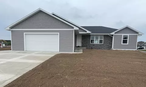4560 Marla Ln, Green Bay, WI 54313