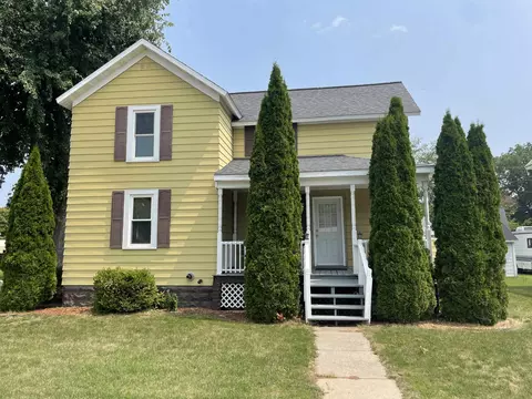 100 Cross St, Oconto, WI 54153