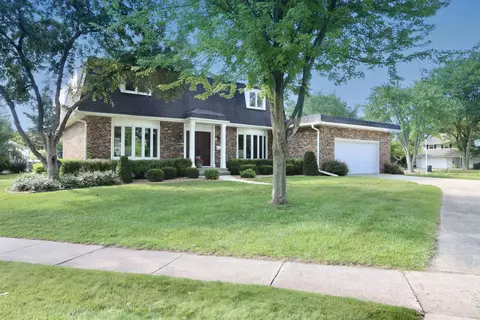 584 Ledgeview Blvd, Fond Du Lac, WI 54935