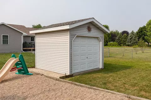 740 E Scott St, Omro, WI 54963 photo 16