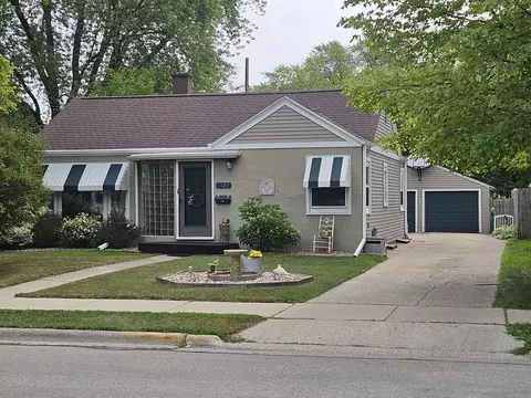 1127 Gross Ave, Green Bay, WI 54304