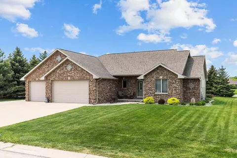 n9107 Hedgerow Drive, Appleton, WI 54915