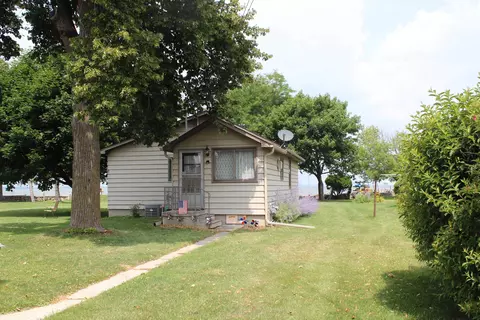 481 Winnebago Dr, Fond Du Lac, WI 54935