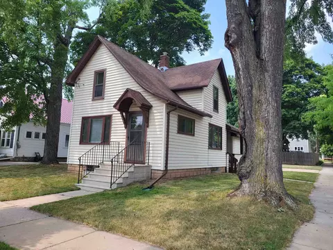 802 W Spring St, Appleton, WI 54914