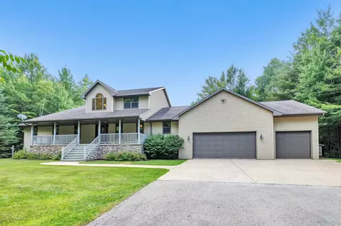 3537 Briar Ct, Abrams, WI 54101