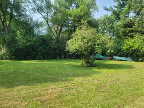 430 E State St, Iola, WI 54945 photo 2