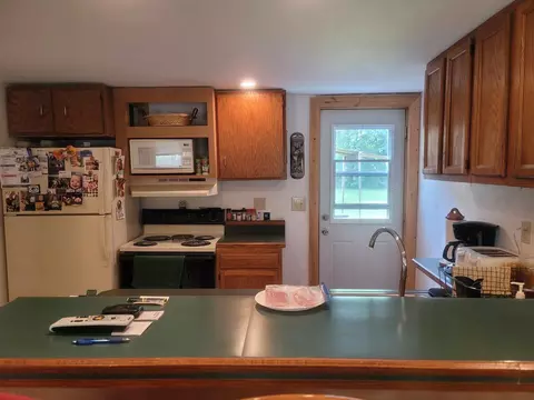 430 E State St, Iola, WI 54945 photo 14