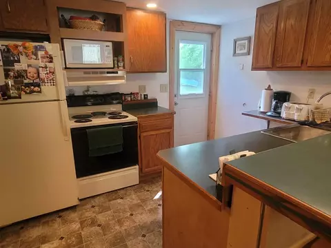 430 E State St, Iola, WI 54945 photo 15