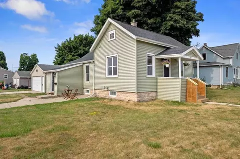 217 Oak St, Kaukauna, WI 54130