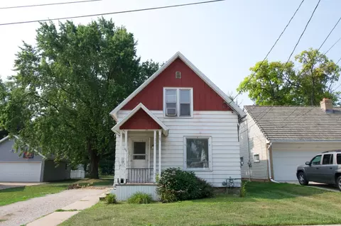 111 W 15th St, Kaukauna, WI 54130