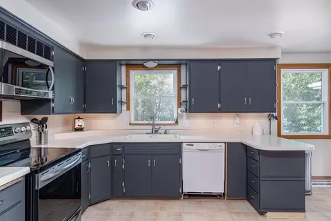 511 S State St, Appleton, WI 54911 photo 6