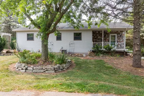 4580 Wagon Trail Rd, Oshkosh, WI 54904