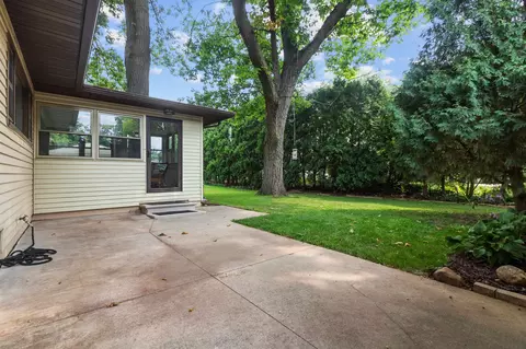 1212 S Memorial Dr, Appleton, WI 54915 photo 22